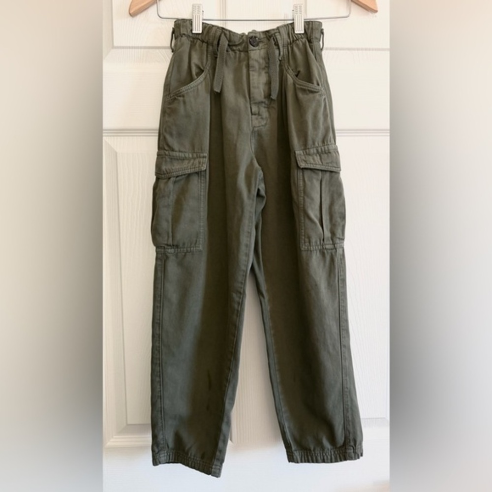 Zara SRPLS Boys Khaki Green Cargo Pants
Size 8-9